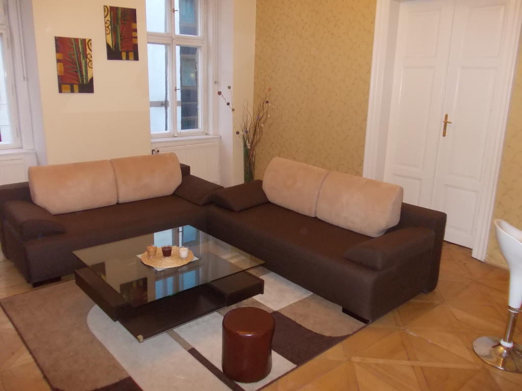 Mivos Apartment *