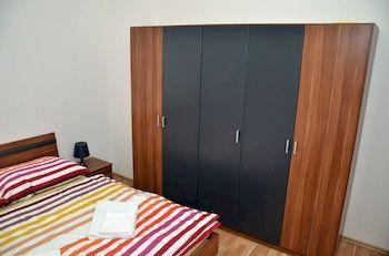 Mivos