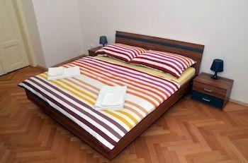 Mivos Apartment *