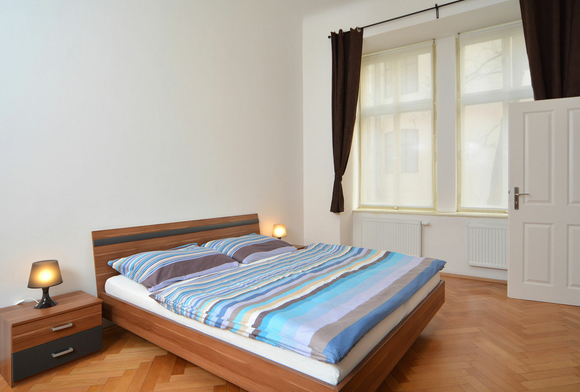 Mivos * Prag